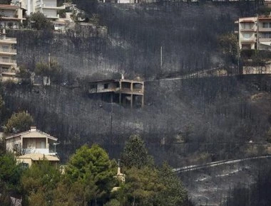 Συγκλονίζει επιστολή πυρόπληκτων από το Μάτι - «Ρημάζουν τα σπίτια μας και η κυβέρνηση δεν κάνει τίποτα»